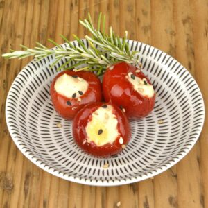 PEPPERSWEET: MINI PIMIENTOS ROJOS DULCES RELLENOS CON QUESO FRESCO (45% M.G./E.S.)
