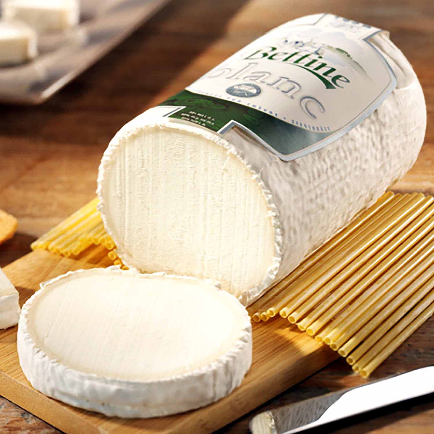 RULO DE QUESO DE CABRA MADURADO CON MOHO BLANCO Min. 50% M.G./E.S.