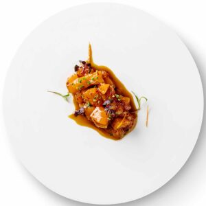 TARTAR DE SALMÓN CON ALIÑO
