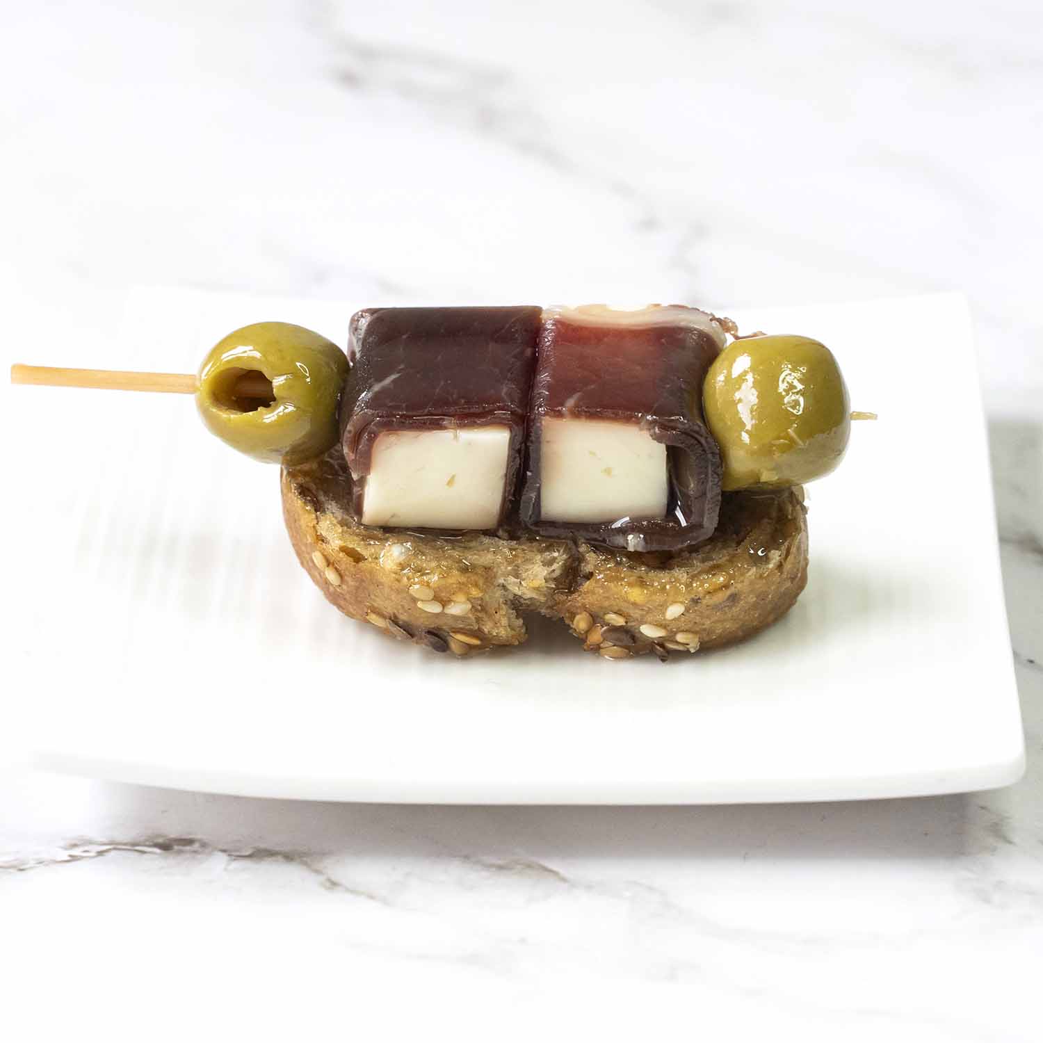 PINTXO de CECINA y QUESO