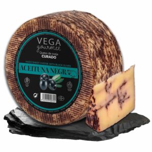 QUESO DE OVEJA CURADO CON ACEITUNA NEGRA (50% M.G./E.S.)
