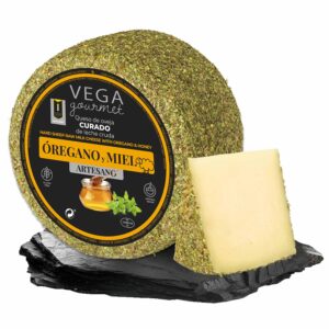 QUESO OVEJA CURADO DE LECHE CRUDA CON MIEL Y ORÉGANO  (55% M.G./E.S.)